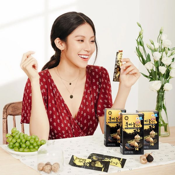 (HSD: 9/2025) Thạch Collagen Cana Young chiết xuất Tỏi đen (Hộp 10 gói)