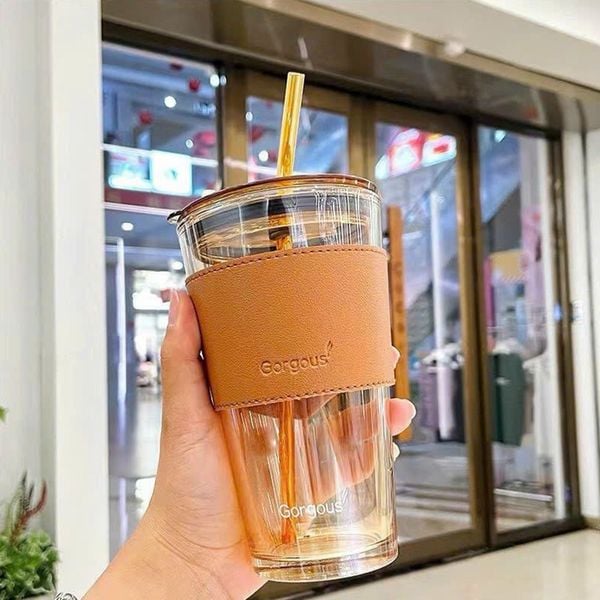 Ly Thủy Tinh Cao Cấp Quai Da Chống Nhiệt GOR màu vàng trà 450ml mẫu NN001