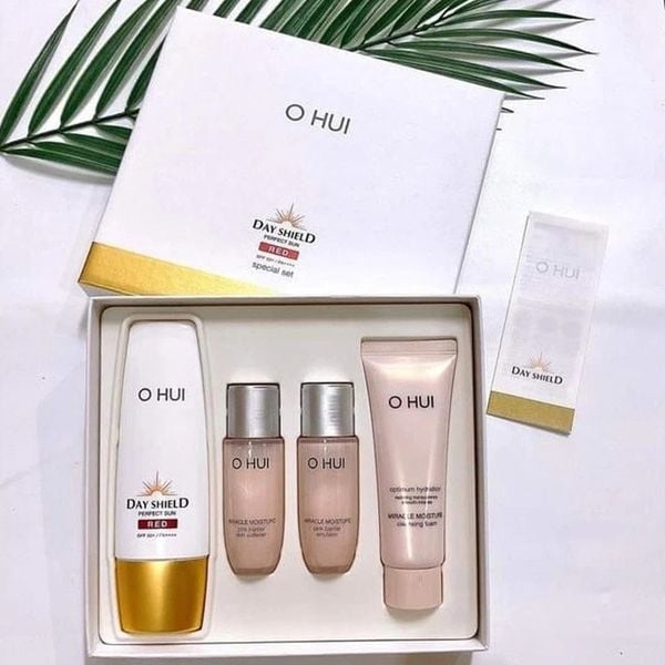 Full Size Set Kem Chống Nắng OHUI Day Shield Perfect Sun Red SPF50+/PA++++ (4 sản phẩm)