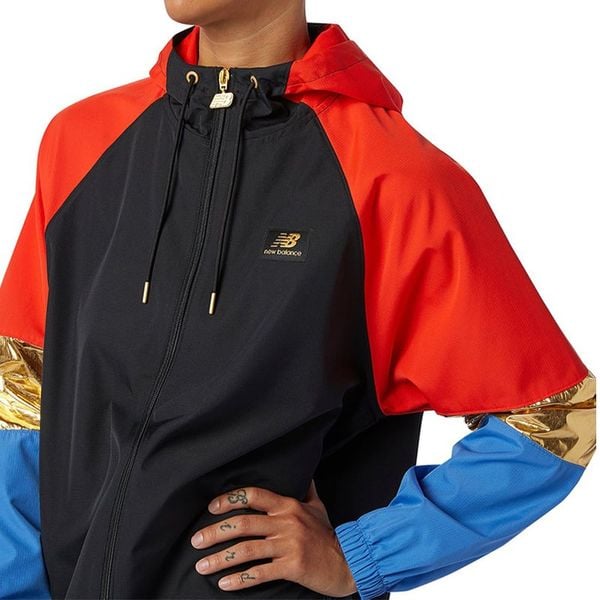 Áo Khoác Thể Thao Nữ New Balance WJ03502BKM