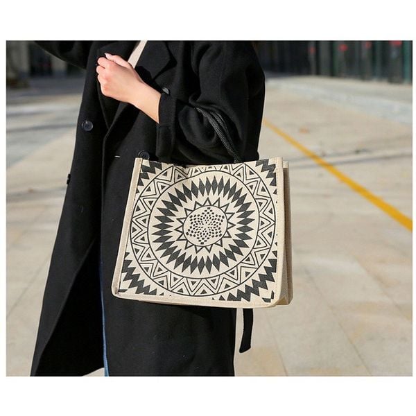 Túi Cói Họa Tiết Hình Trống Nút Bấm Mẫu NNJ018