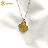  Mặt dây chuyền hồ ly chúa dáng ôm hoa thạch anh tóc vàng bọc bạc, hợp mệnh kim thổ, trợ duyên may mắn 