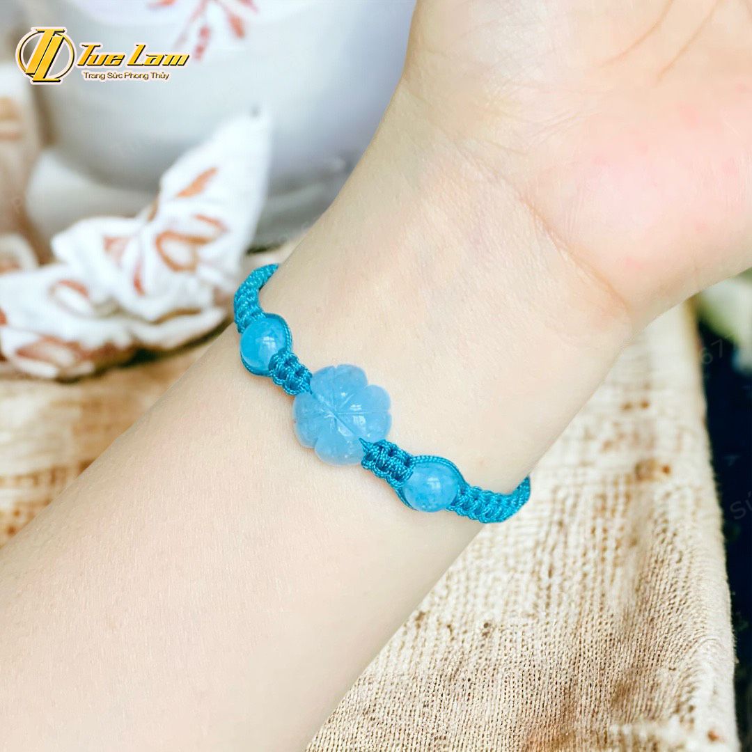  Vòng tay cỏ 4 lá may mắn aquamarine hợp mệnh thủy mộc bện chỉ handmade màu xanh dương 