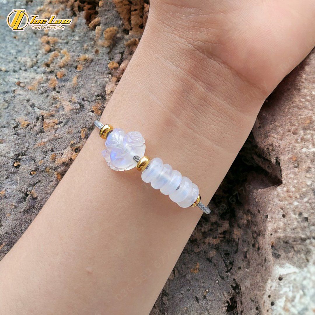  Vòng tay may mắn ngũ điếu phong thủy mix hồ ly chúa moonstone hợp mệnh thủy kim, trợ duyên hút lộc - Tuệ Lâm 