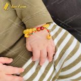  Vòng Tay Cho Bé Hạt Đá Hổ Phách Mật Lạp Mix Chỉ Ngũ Sắc NEPAL May Mắn Bình An 