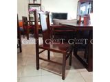 Bàn ăn mặt gỗ Yugana và ghế ăn
