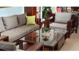 Bộ sofa Yugana ba ghế và bàn trà