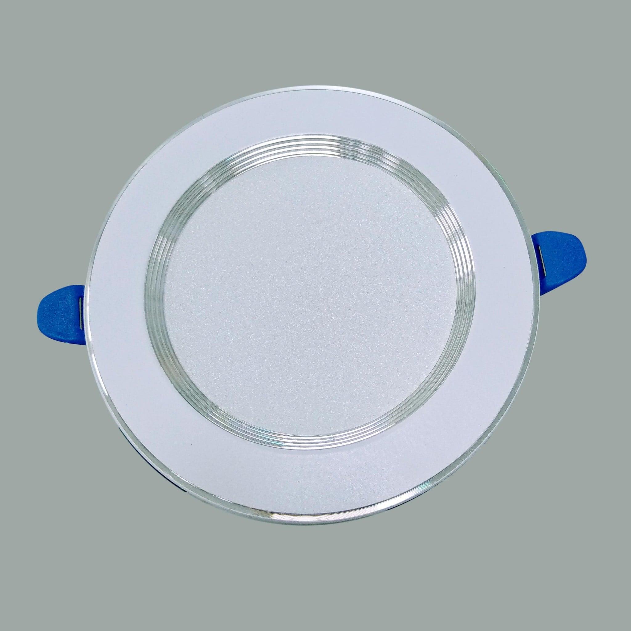 /products/den-led-downlight-vien-bac-doi-mau-d04b-7w