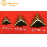 Bịt góc giả cổ C065 - KT 30*30mm