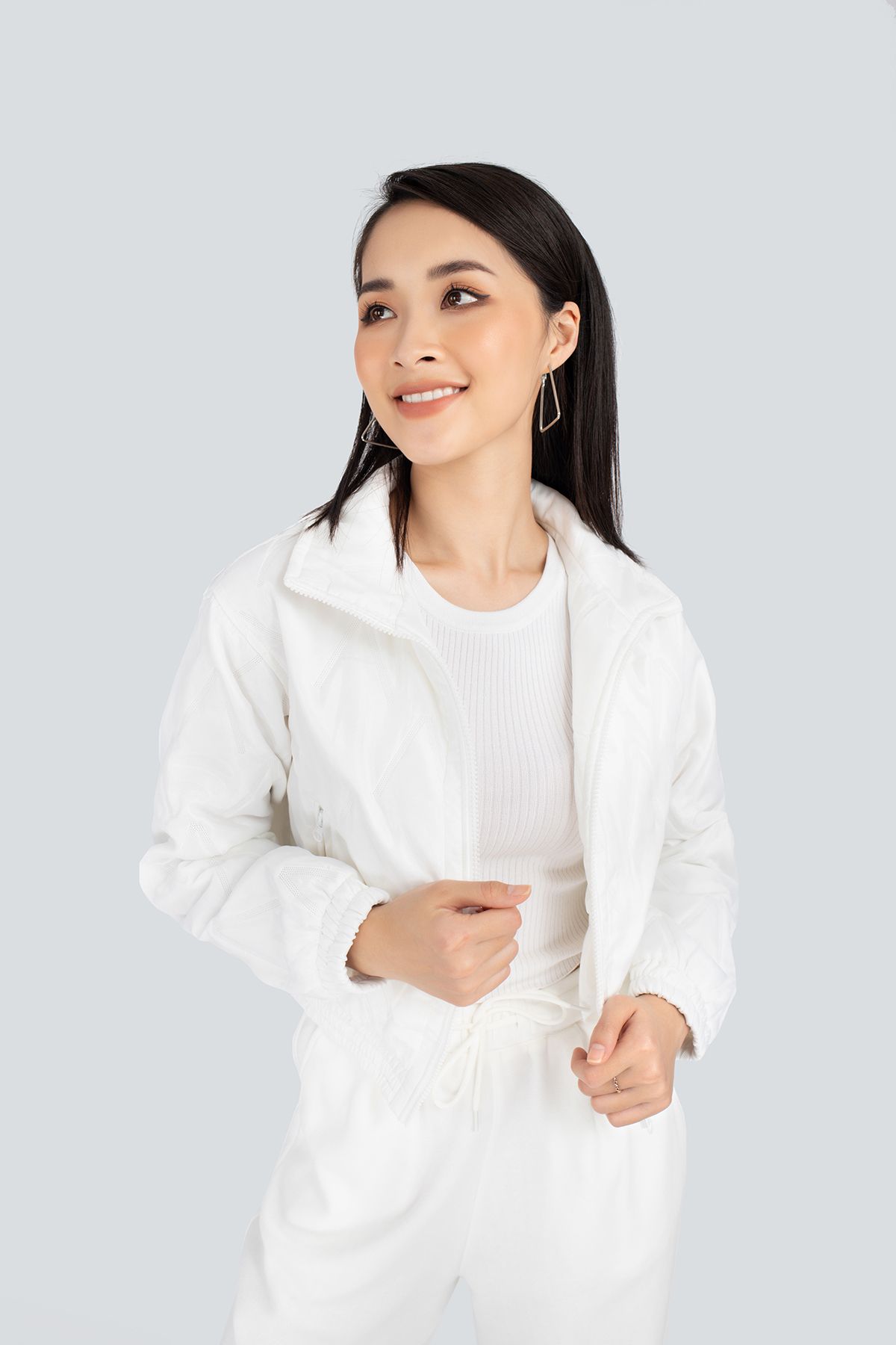 Áo khoác vải gió trần bông dáng ngắn cổ cao túi kéo khóa FKM9653 - PANTIO