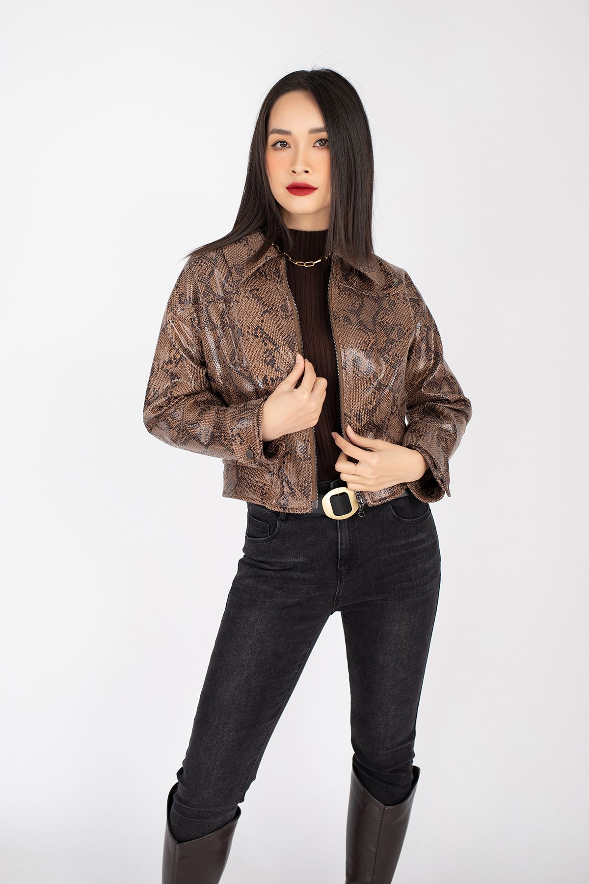 Áo khoác da kéo khóa dáng ngắn cổ bẻ dài tay FKM7647 - PANTIO