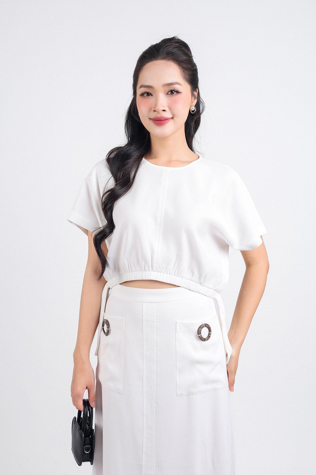 BAS33159 - Áo sơ mi kiểu dạo phố vải tuyp xy dáng lửng cổ tròn cạp bo chun thân áo phối dây trang trí - PANTIO