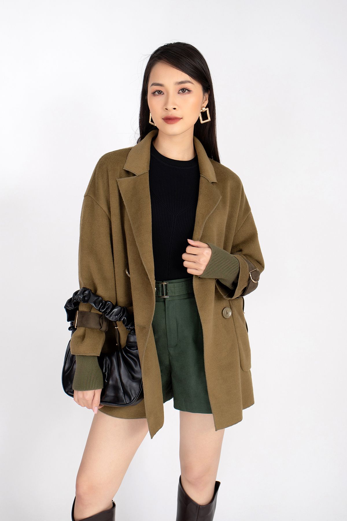 Áo khoác chất liệu vải dạ cổ 2 ve, cài cúc túi ốp FAM9492 - PANTIO