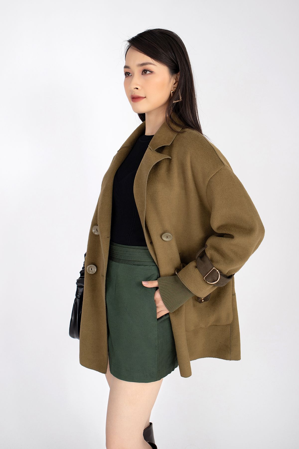 Áo khoác chất liệu vải dạ cổ 2 ve, cài cúc túi ốp FAM9492 - PANTIO