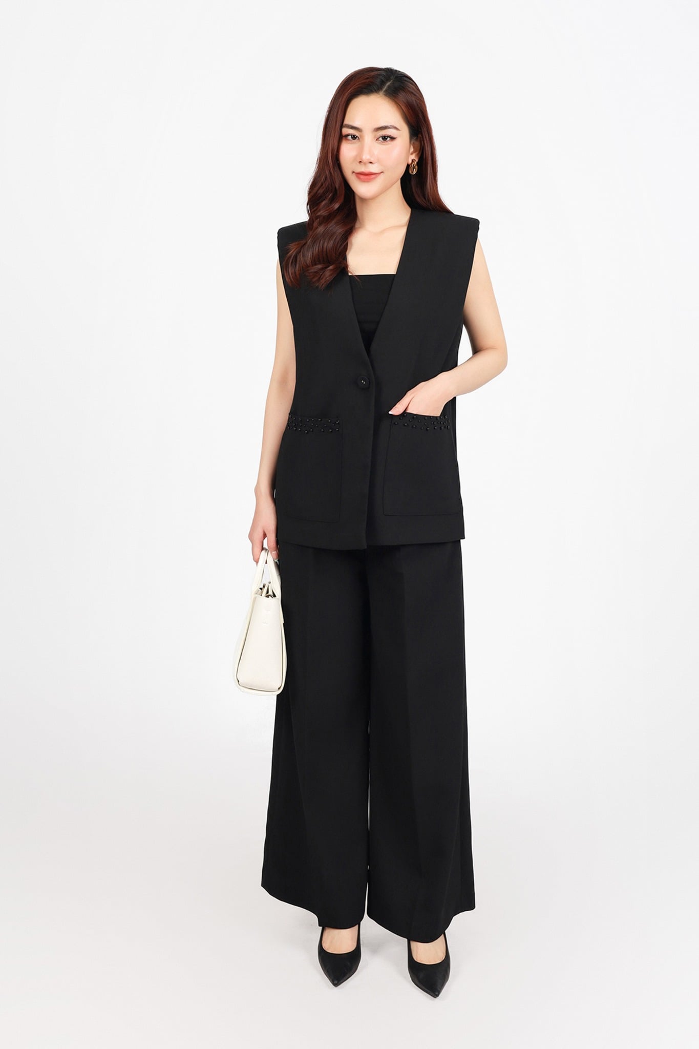 BAD13391 - Áo kiểu công sở vải thô dày dáng gile cổ xẻ V sâu có đệm vai thân áo có túi đính đá tạo kiểu - PANTIO