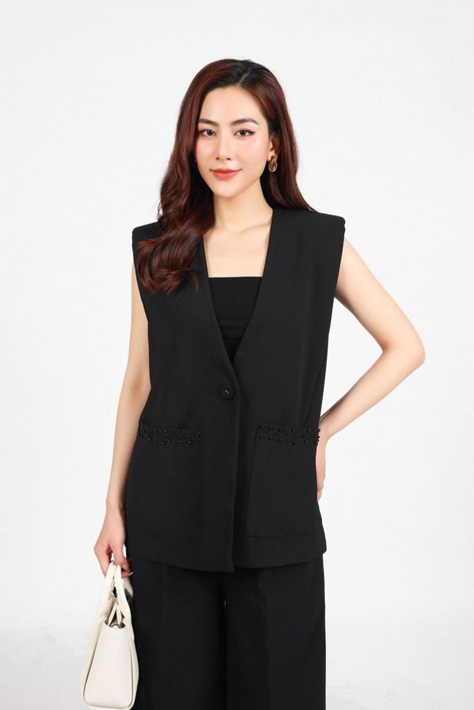BAD13391 - Áo kiểu công sở vải thô dày dáng gile cổ xẻ V sâu có đệm vai thân áo có túi đính đá tạo kiểu - PANTIO