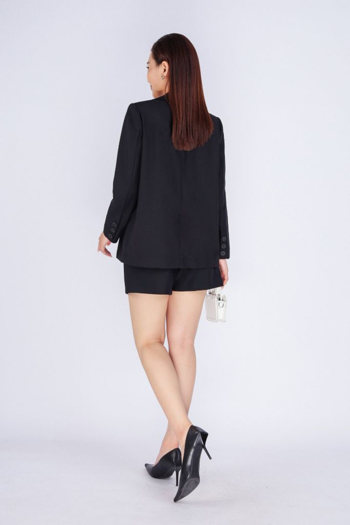 BAD33083 - Áo vest công sở vải tuytsi dáng suông cổ hai ve có túi - PANTIO