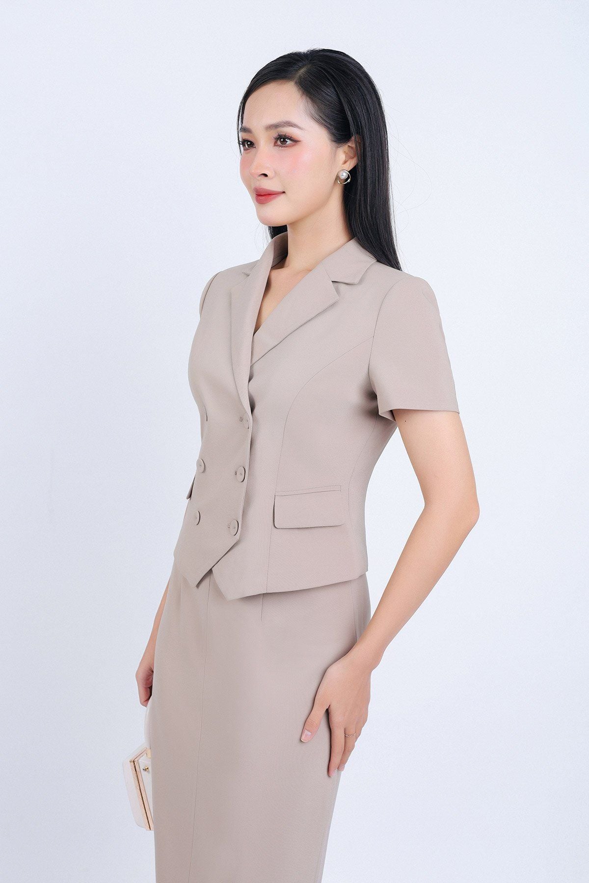 BAD33141 - Áo kiểu công sở vải thô hai lớp lót habutai dáng suông cổ hai ve thân áo phối khuy bọc - PANTIO