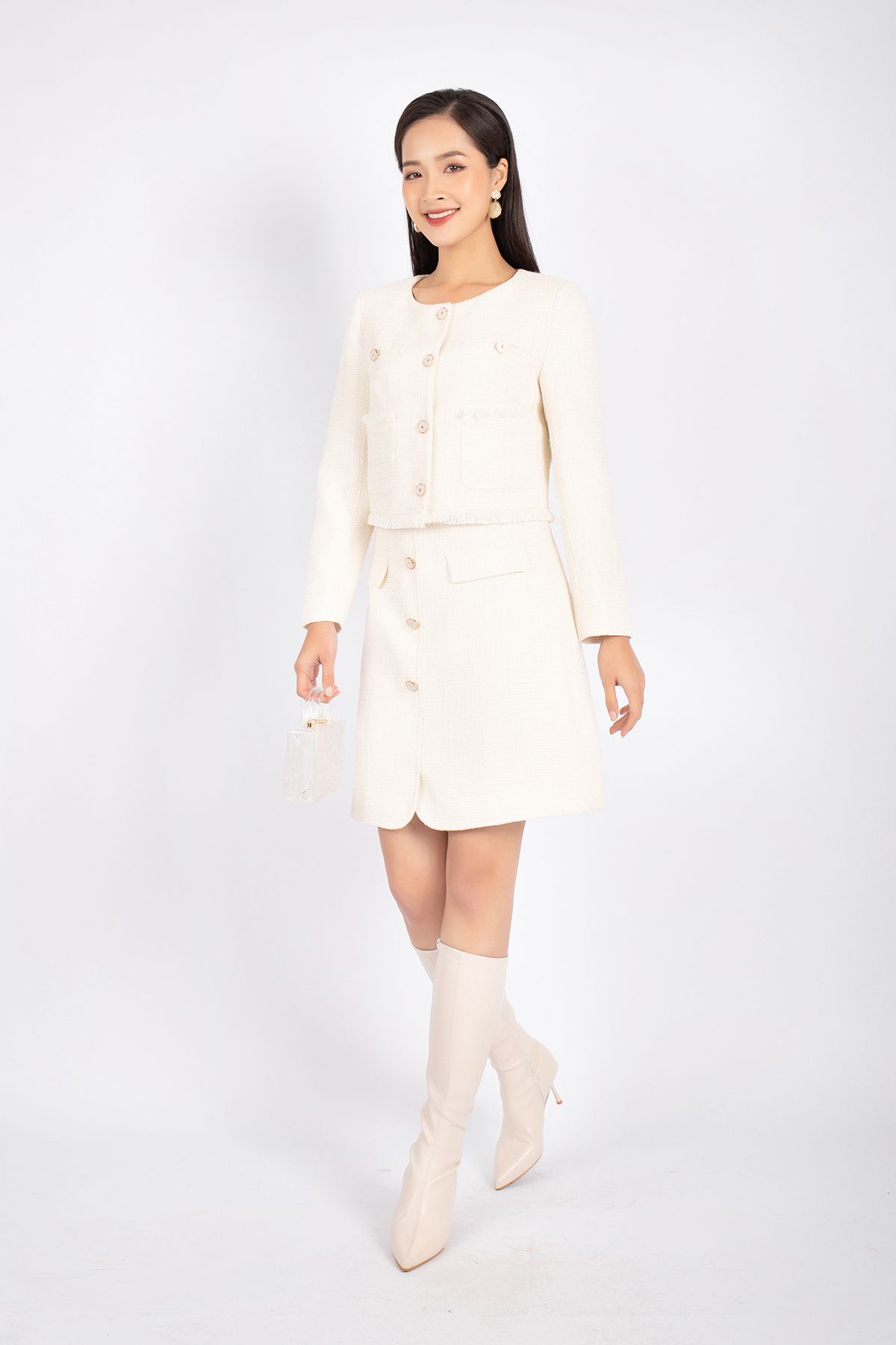 BAD92707 - Áo khoác vải dạ dáng suông cổ tròn cài khuy phối túi rút tua rua trang trí - PANTIO