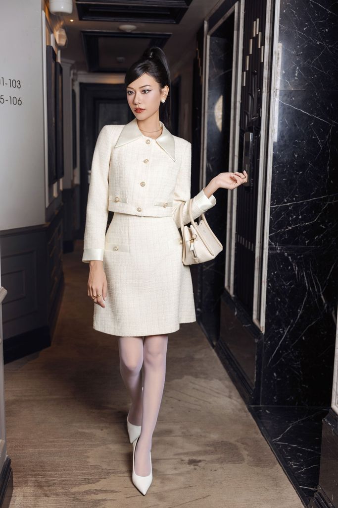 BAD93202 - tylekeo8888 vải dạ tweed cổ đức thân đính khuy đá trang trí - tỷ lệ kèo 8899