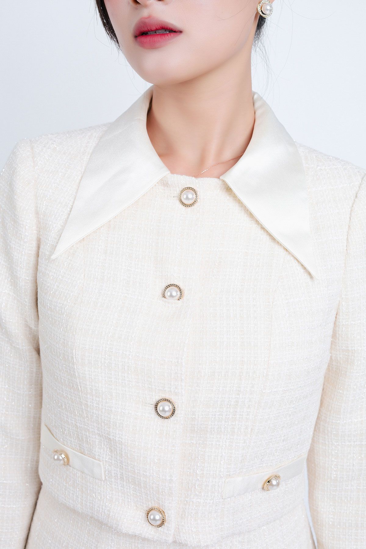 BAD93202 - tylekeo8888 vải dạ tweed cổ đức thân đính khuy đá trang trí - tỷ lệ kèo 8899