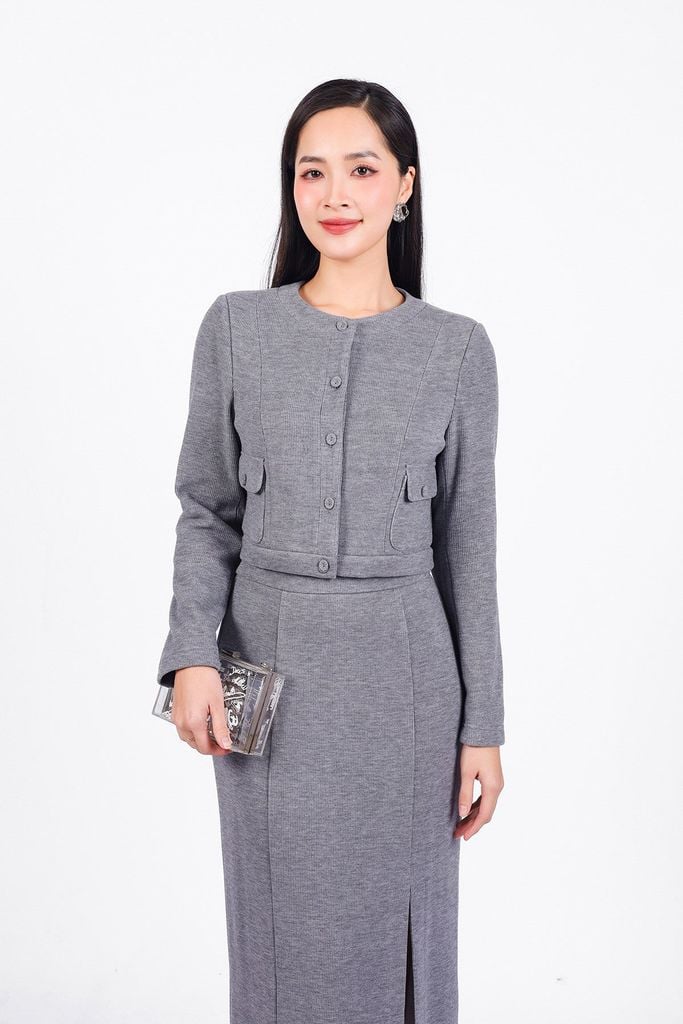 BAD93215 - Áo kiểu công sở vải nhung dáng lửng cổ tròn tay dài có túi thân áo phối khuy bọc - PANTIO