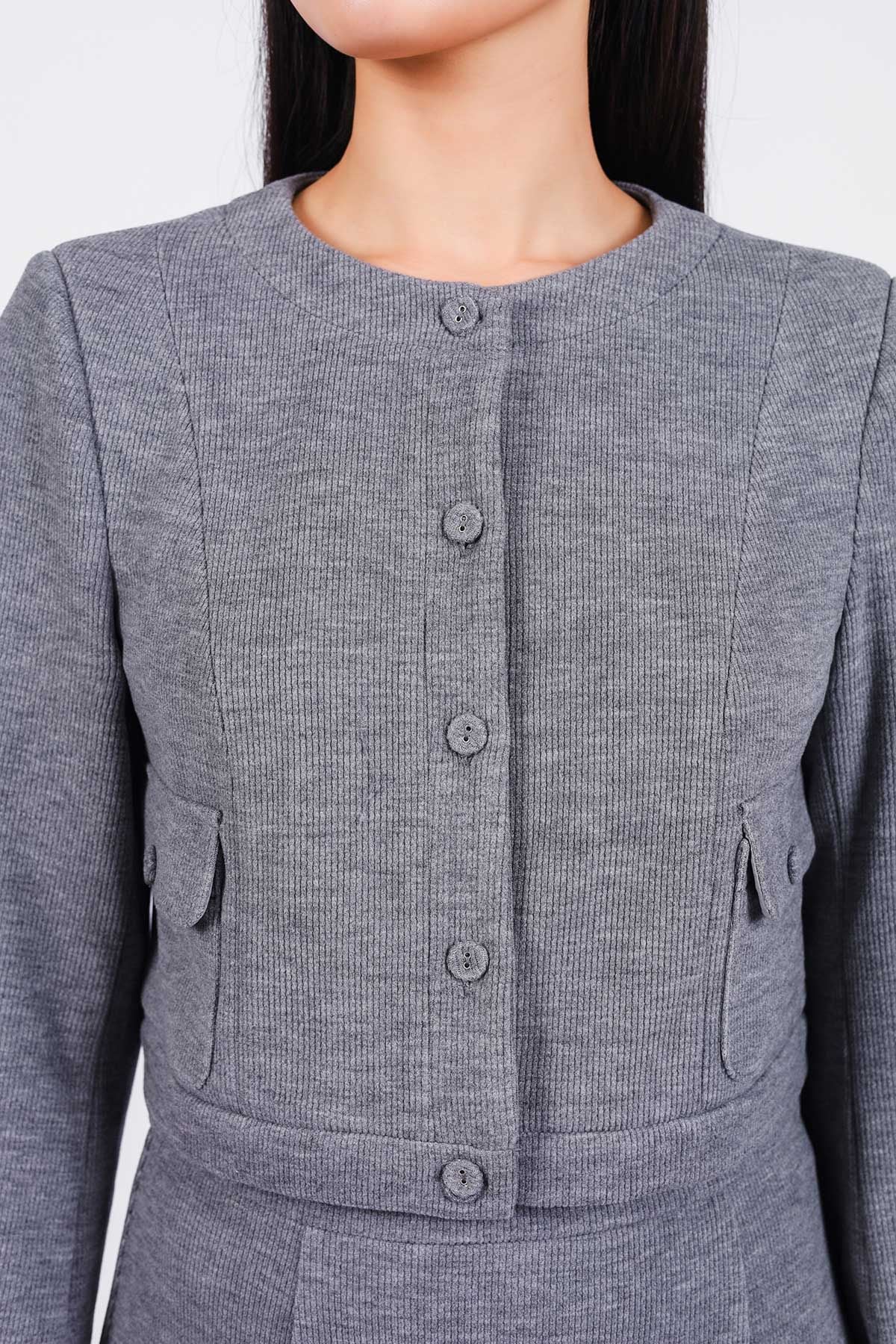 BAD93215 - Áo kiểu công sở vải nhung dáng lửng cổ tròn tay dài có túi thân áo phối khuy bọc - PANTIO