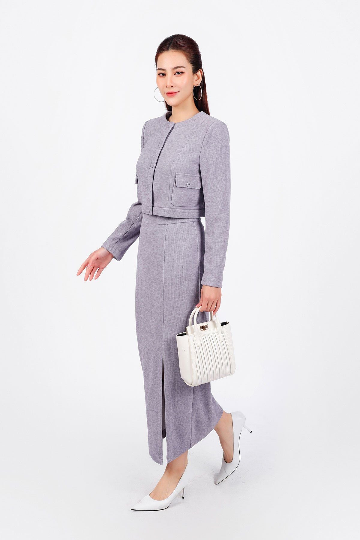 BAD93215 - Áo kiểu công sở vải nhung dáng lửng cổ tròn tay dài có túi thân áo phối khuy bọc - PANTIO