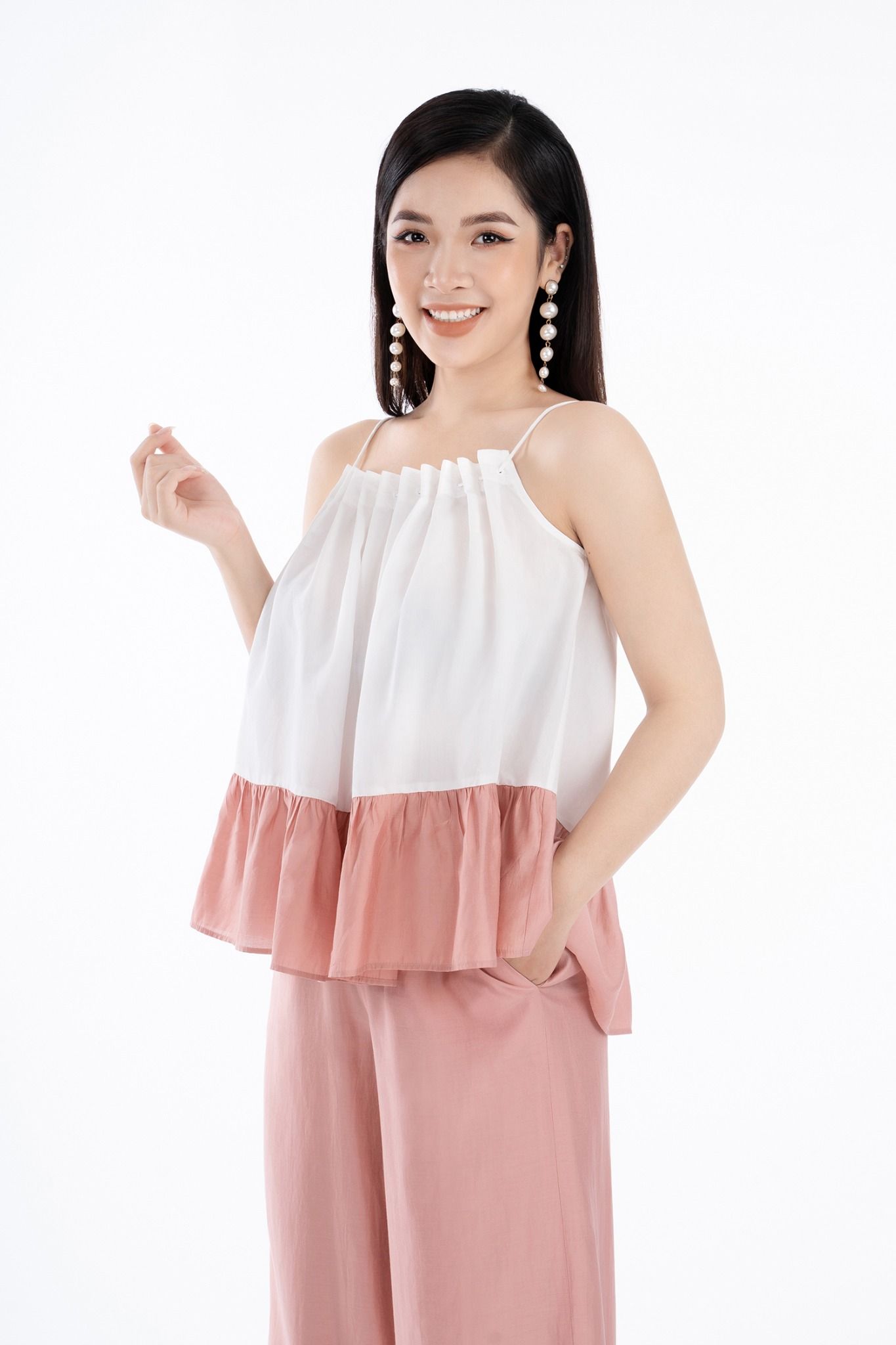 BAI32474 - Áo 2 dây chất liệu thô dáng xòe - PANTIO