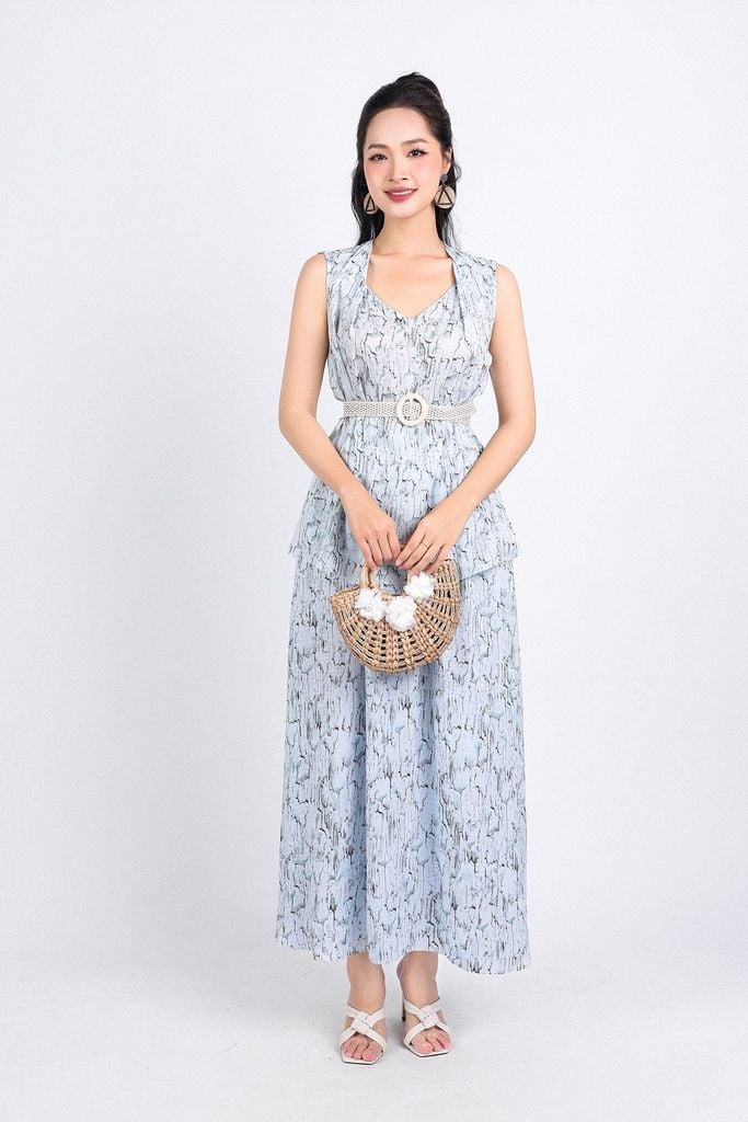 BAI33109 - Áo kiểu dạo phố vải lụa xốp dáng suông cổ chữ V vai áo xếp ly kèm đai trang trí - PANTIO