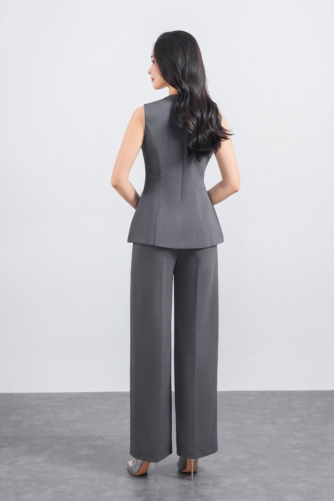 BAK13299 - Áo kiểu công sở vải thô ánh nhũ dáng ôm cổ xẻ sâu không tay ngực áo phối kim loại thời trang - PANTIO