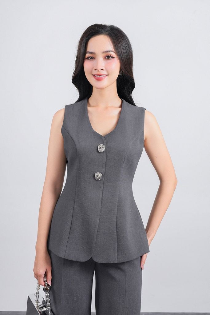 BAK13299 - Áo kiểu công sở vải thô ánh nhũ dáng ôm cổ xẻ sâu không tay ngực áo phối kim loại thời trang - PANTIO