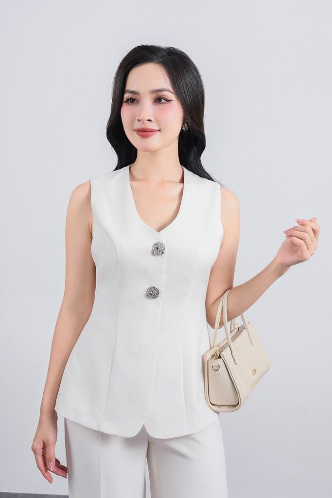 BAK13299 - Áo kiểu công sở vải thô ánh nhũ dáng ôm cổ xẻ sâu không tay ngực áo phối kim loại thời trang - PANTIO