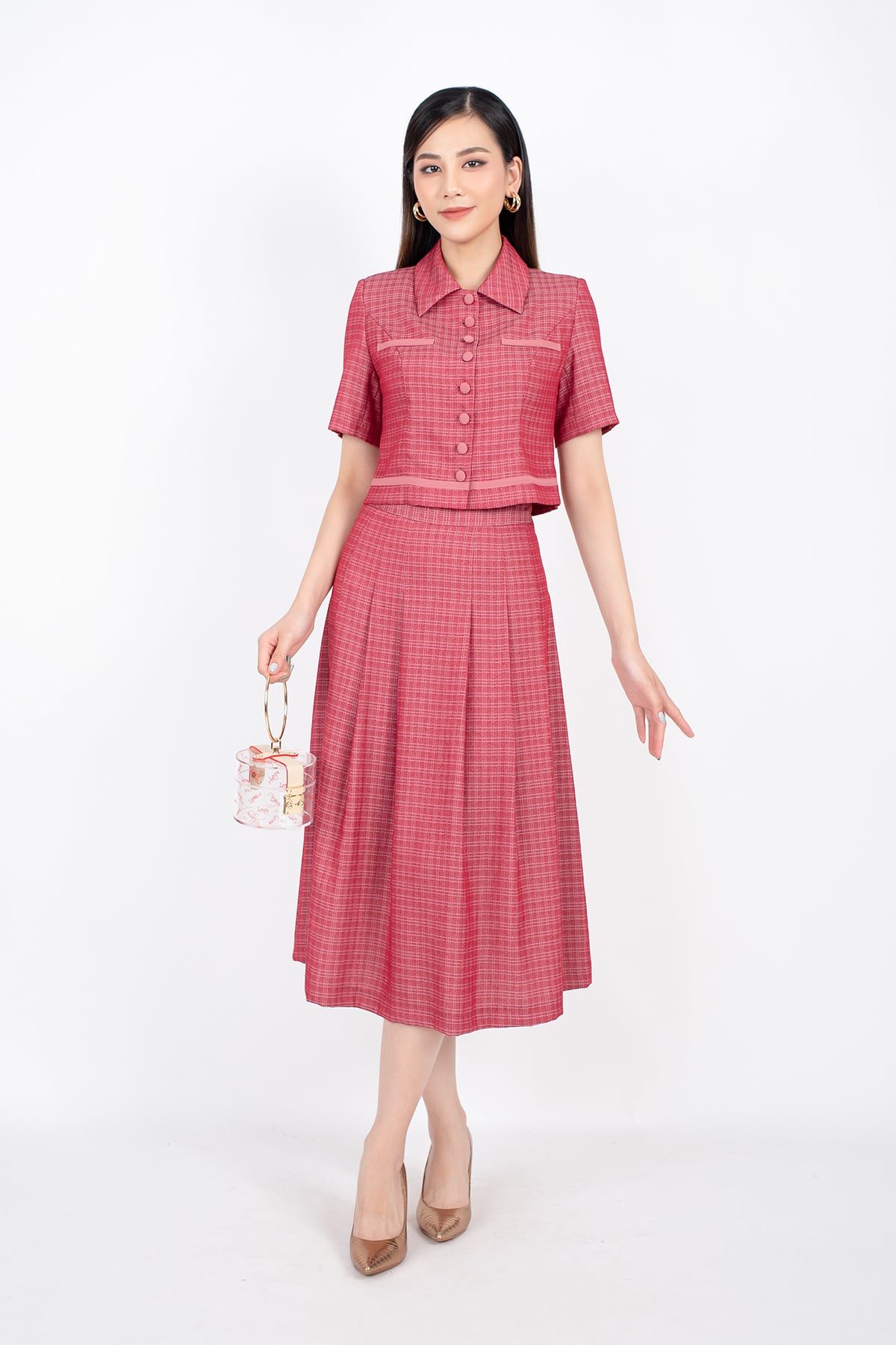 BAK32610 - Áo kiểu vải thô dáng croptop cổ đức thân phối vải đính khuy bọc - tylekeo889.vn