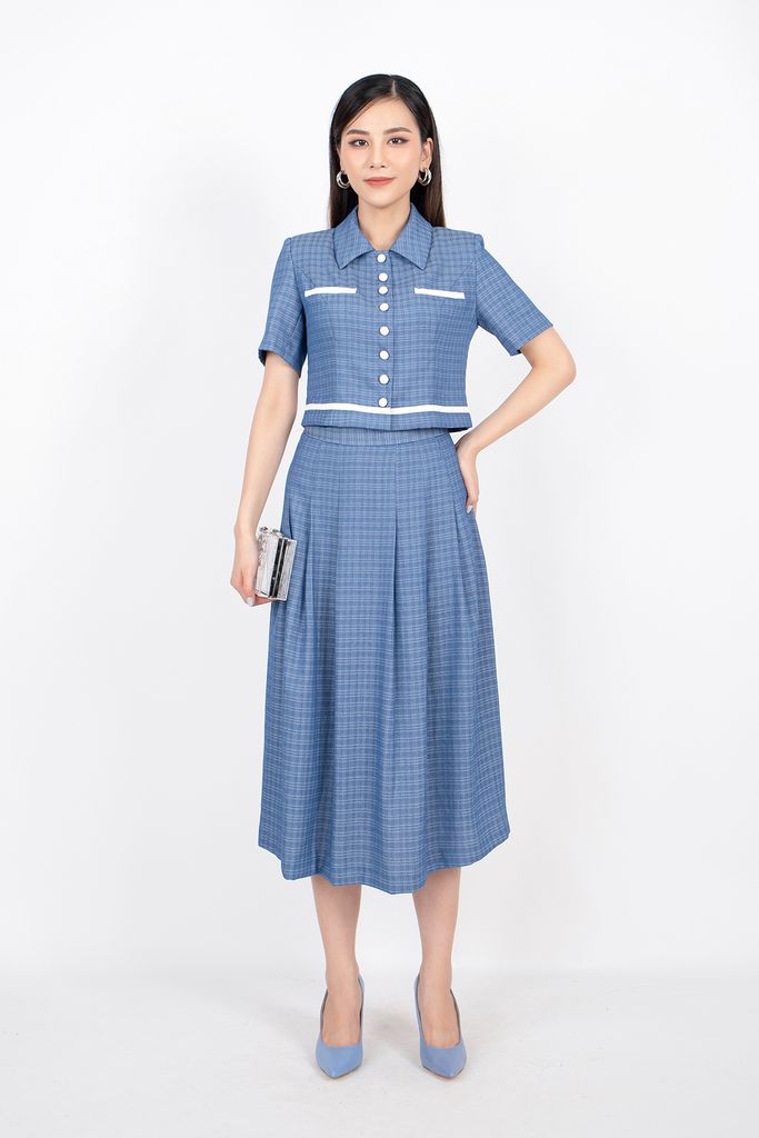 BAK32610 - Áo kiểu vải thô dáng croptop cổ đức thân phối vải đính khuy bọc - Pantio.vn