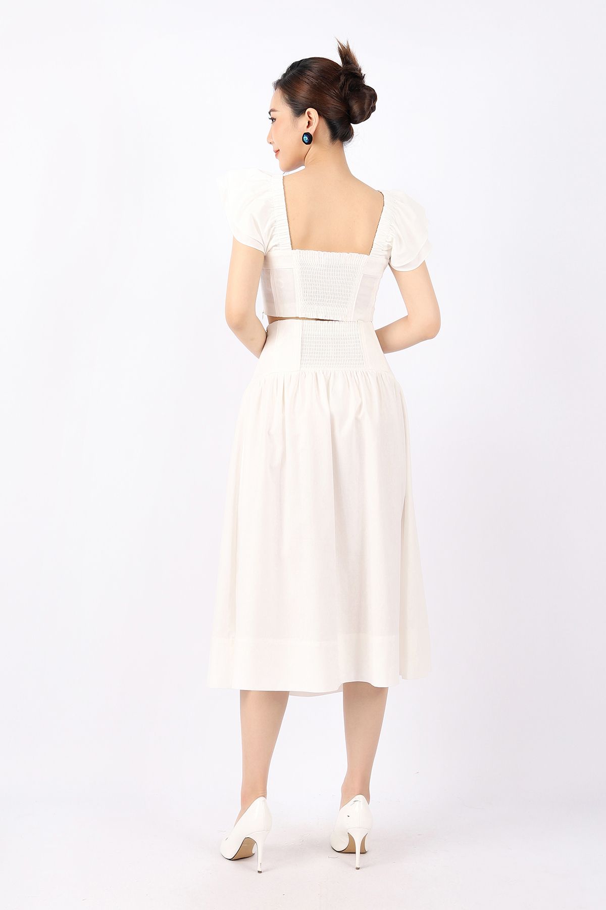 BAK32791 - Áo kiểu dạo phố vải linen dáng croptop cổ vuông tay cánh tiên thân sau phối chun khóa cạnh sườn - PANTIO