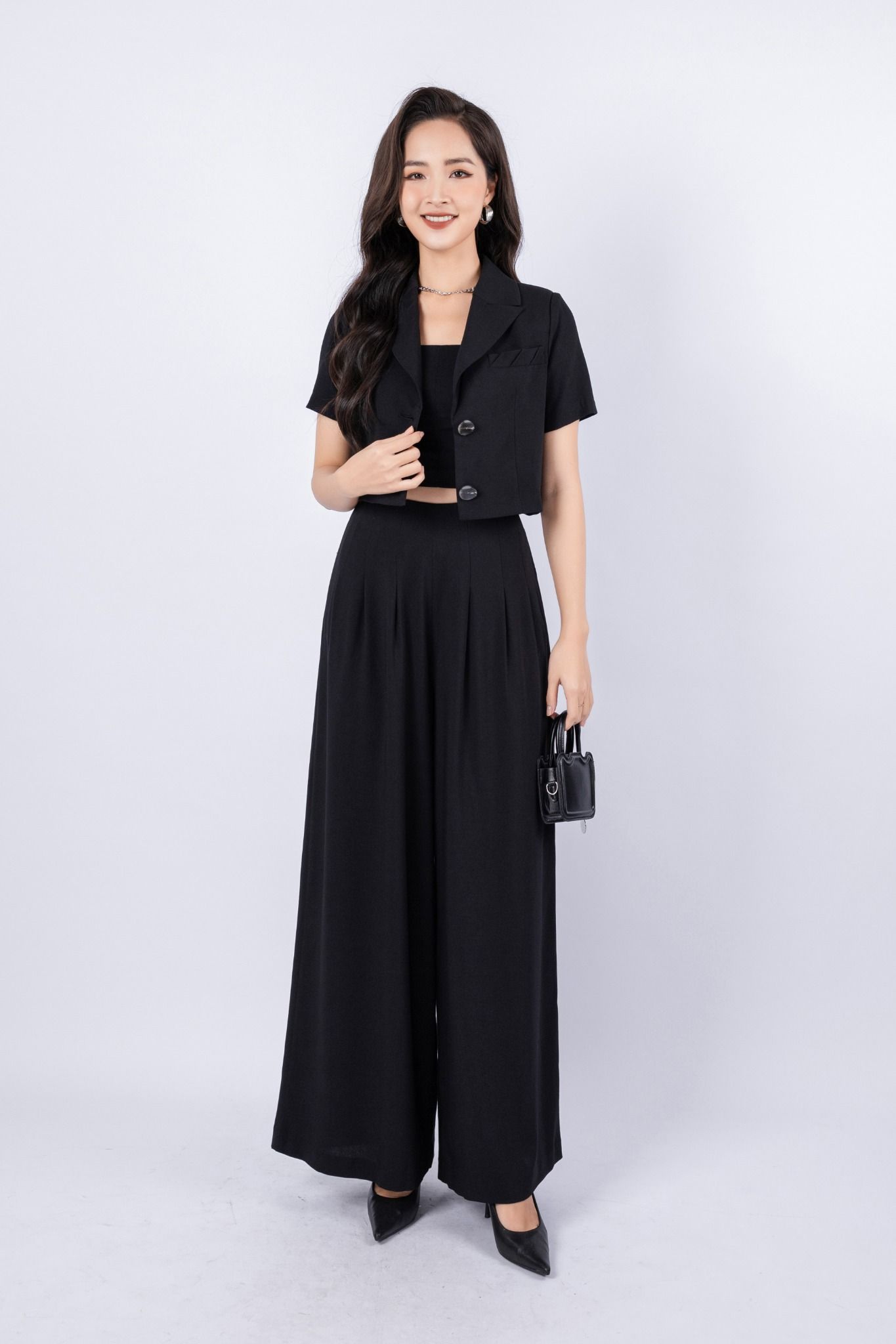 BAK33009 - Áo kiểu công sở vải thô đũi dáng croptop có lót vải habutai cổ hai ve thân sau xẻ phối cúc bọc - PANTIO