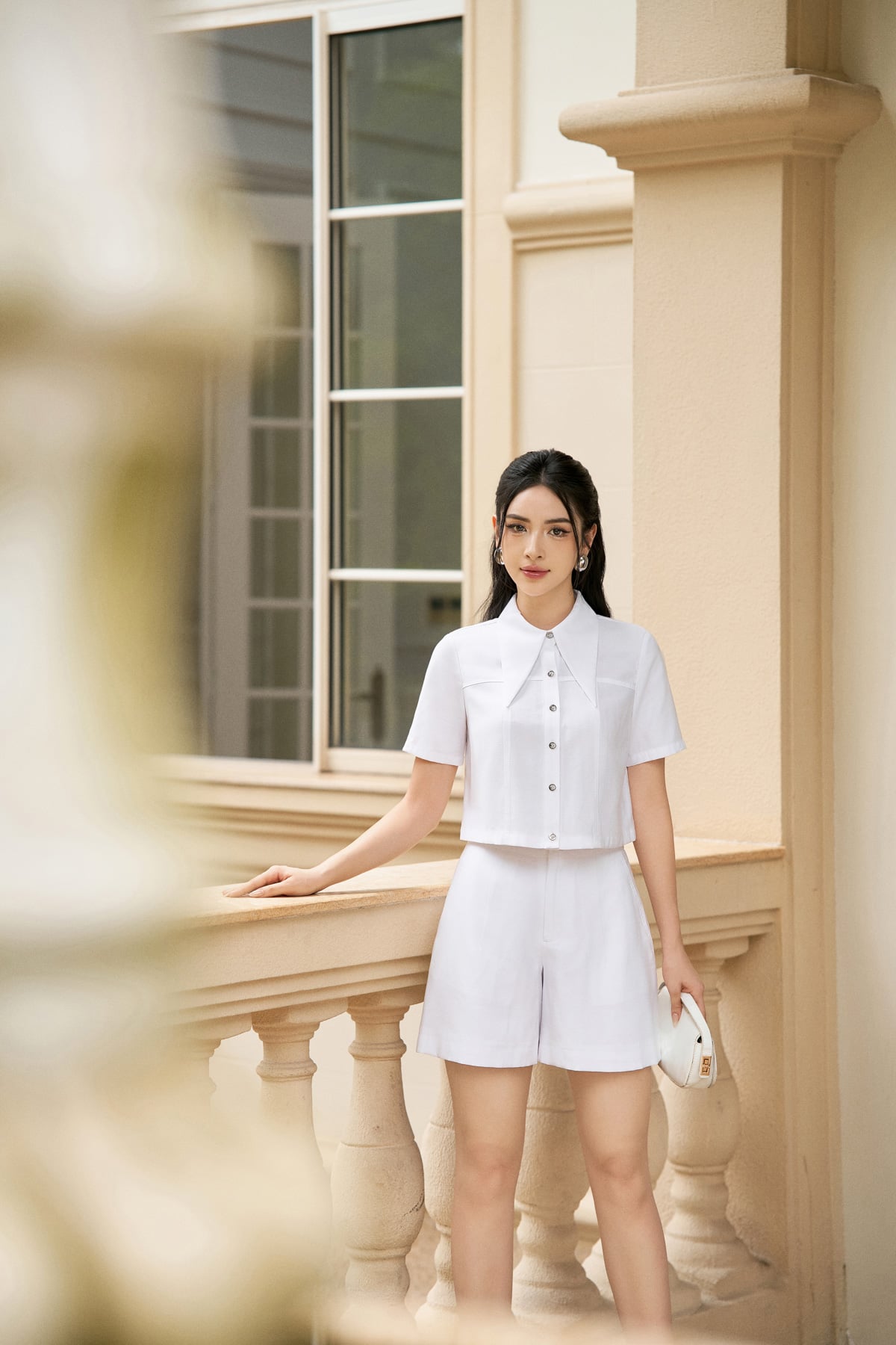 BAK33062 - Áo sơ mi dạo phố vải thô dáng lửng cổ đức to bản - PANTIO