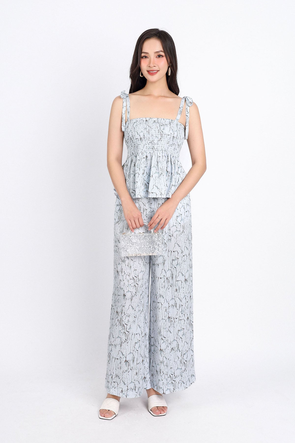 BAK33080 - Áo hai dây kiểu dạo phố vải lụa xốp dáng xoè bo chun ngực thân áo xếp ly nhẹ - PANTIO