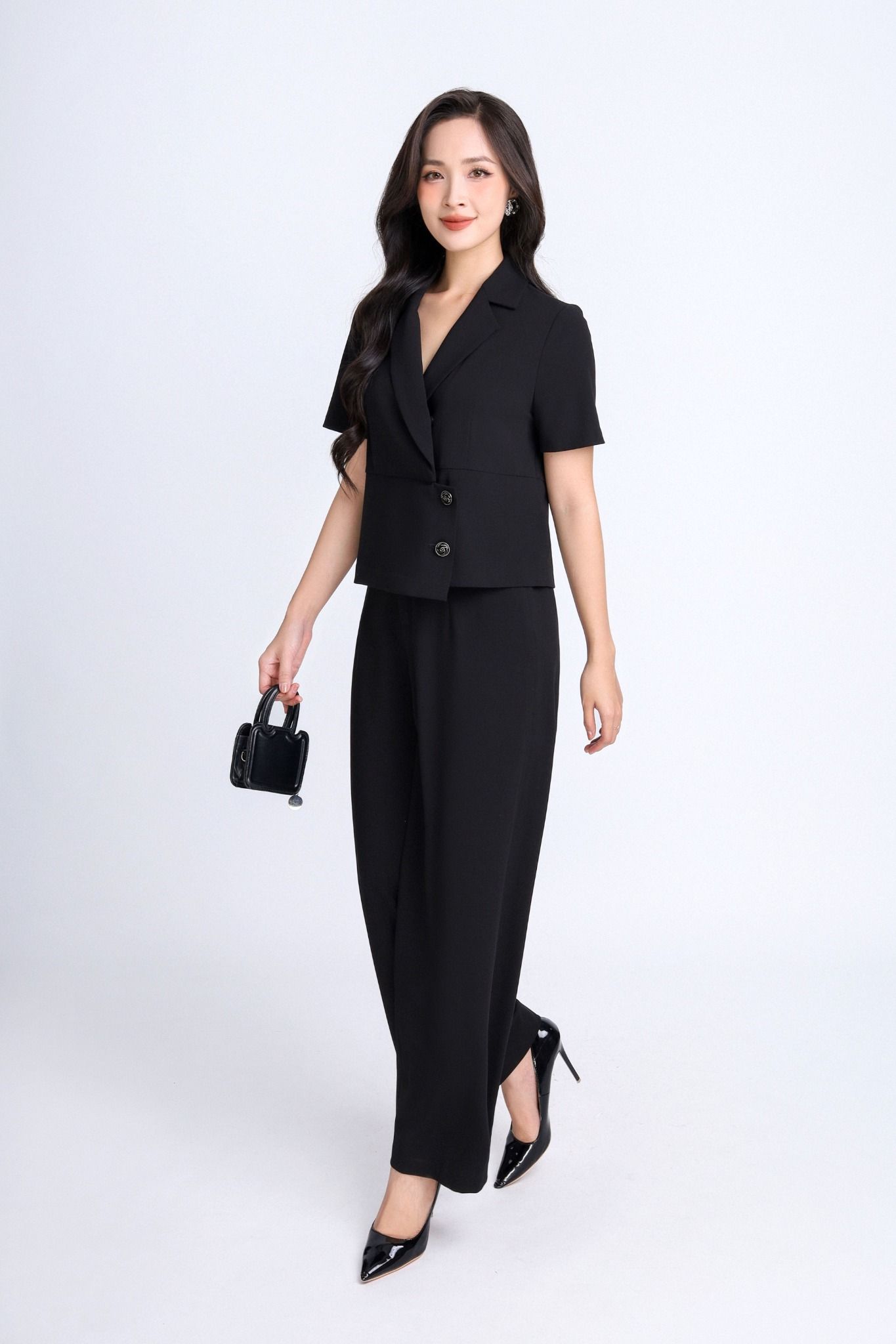 BAK33086 - Áo vest kiểu công sở chất liệu tuytsi dáng peplum lửng, vạt chéo đính khuy trang trí - PANTIO