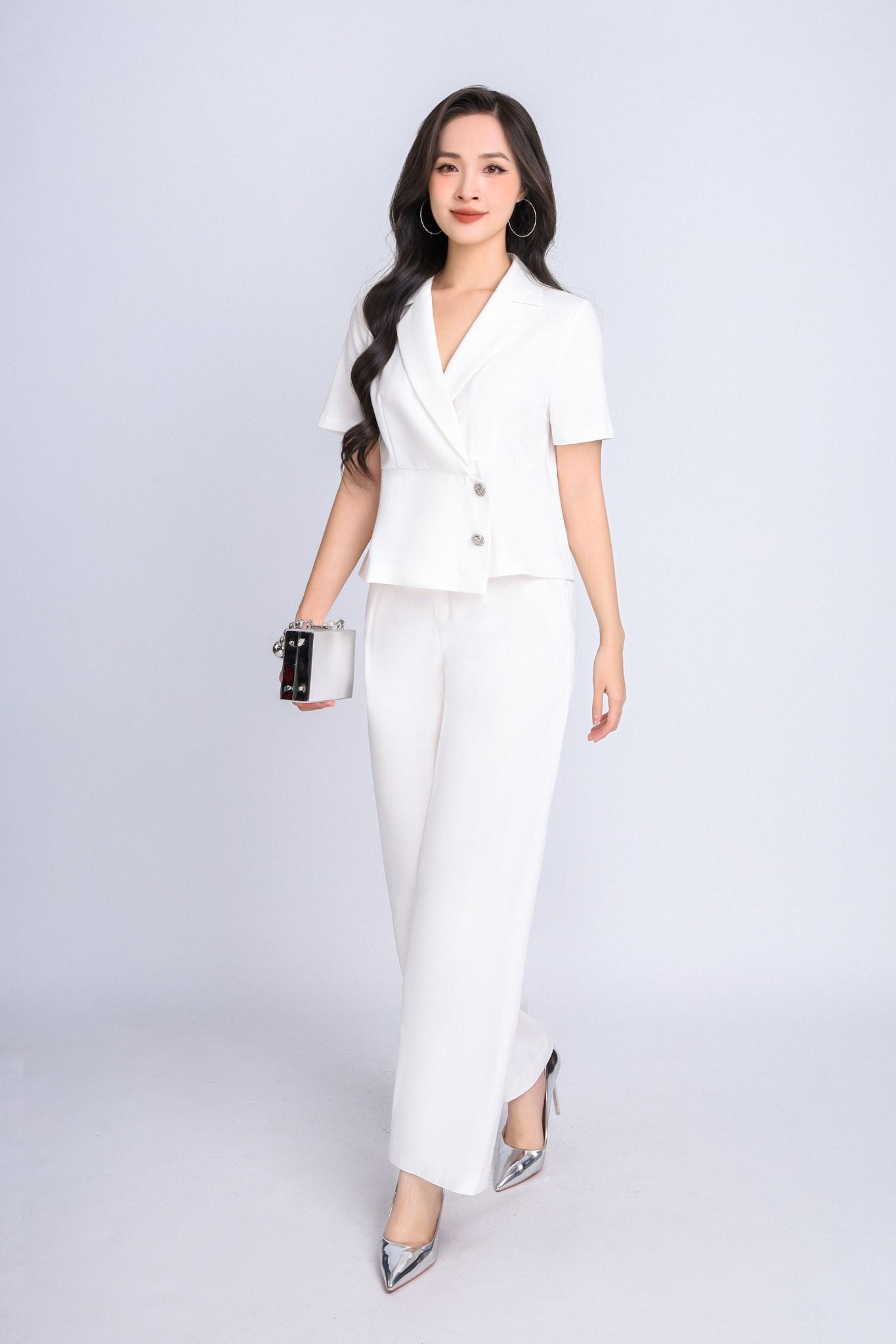 BAK33086 - Áo vest kiểu công sở chất liệu tuytsi dáng peplum lửng, vạt chéo đính khuy trang trí - PANTIO