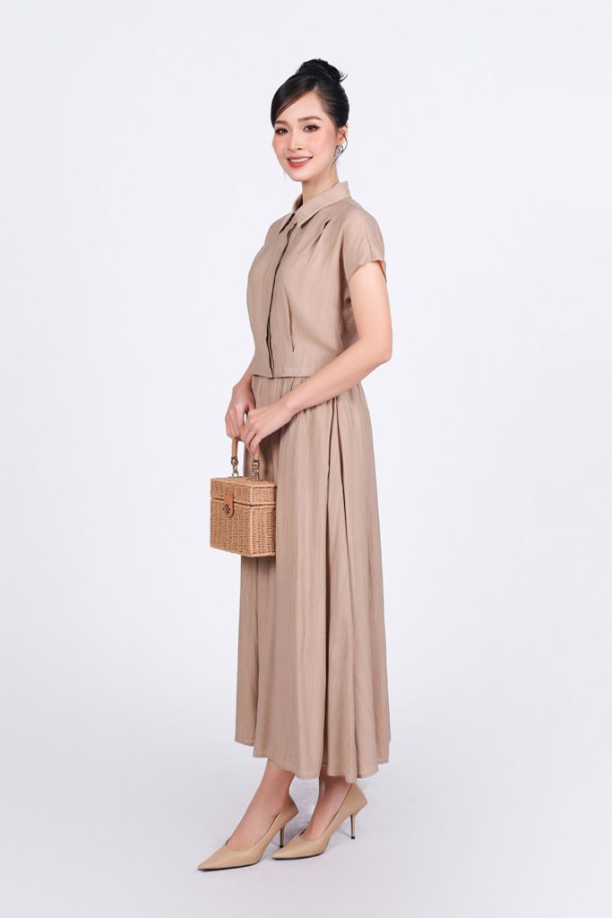 BAK33442 - Áo kiểu công sở vải thô nhăn mỏng dáng lửng cổ đức vai chờm cài khuy thân trước - PANTIO
