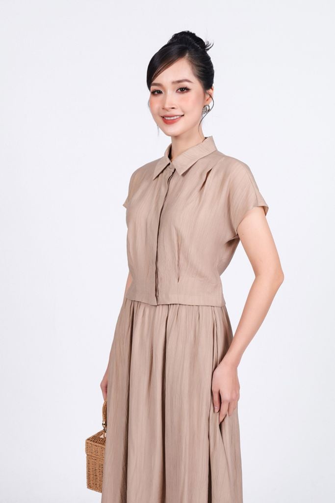 BAK33442 - Áo kiểu công sở vải thô nhăn mỏng dáng lửng cổ đức vai chờm cài khuy thân trước - PANTIO