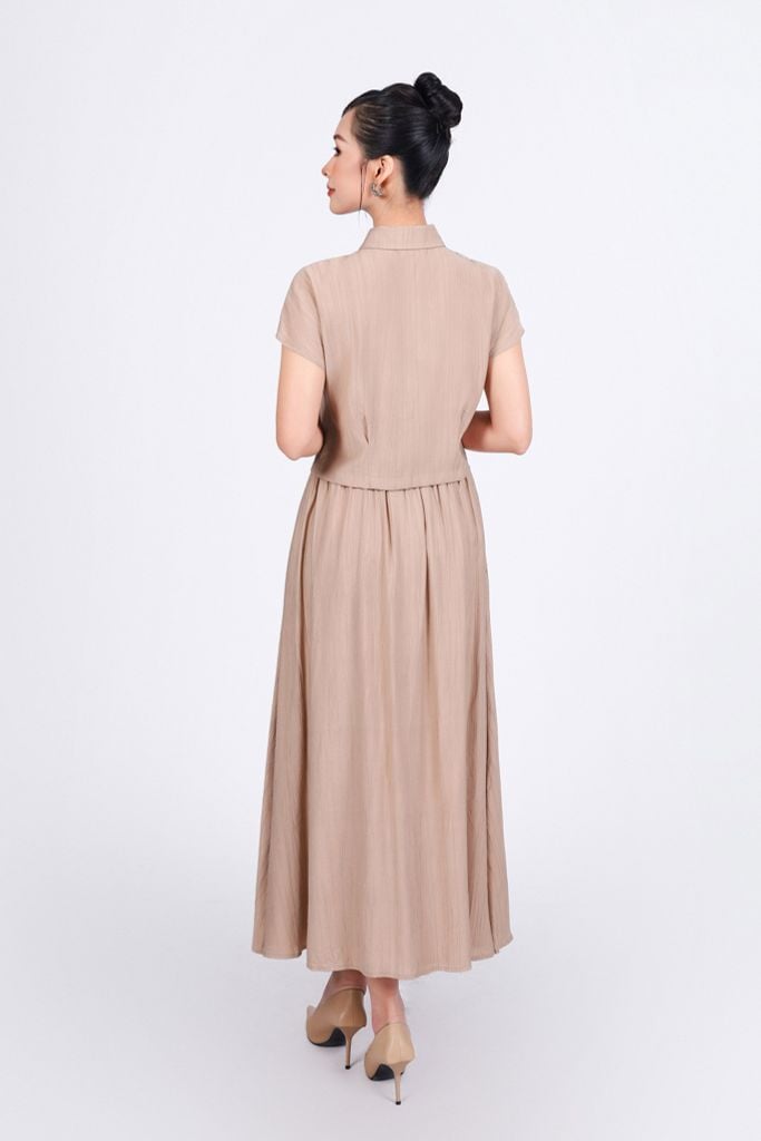 BAK33442 - Áo kiểu công sở vải thô nhăn mỏng dáng lửng cổ đức vai chờm cài khuy thân trước - PANTIO