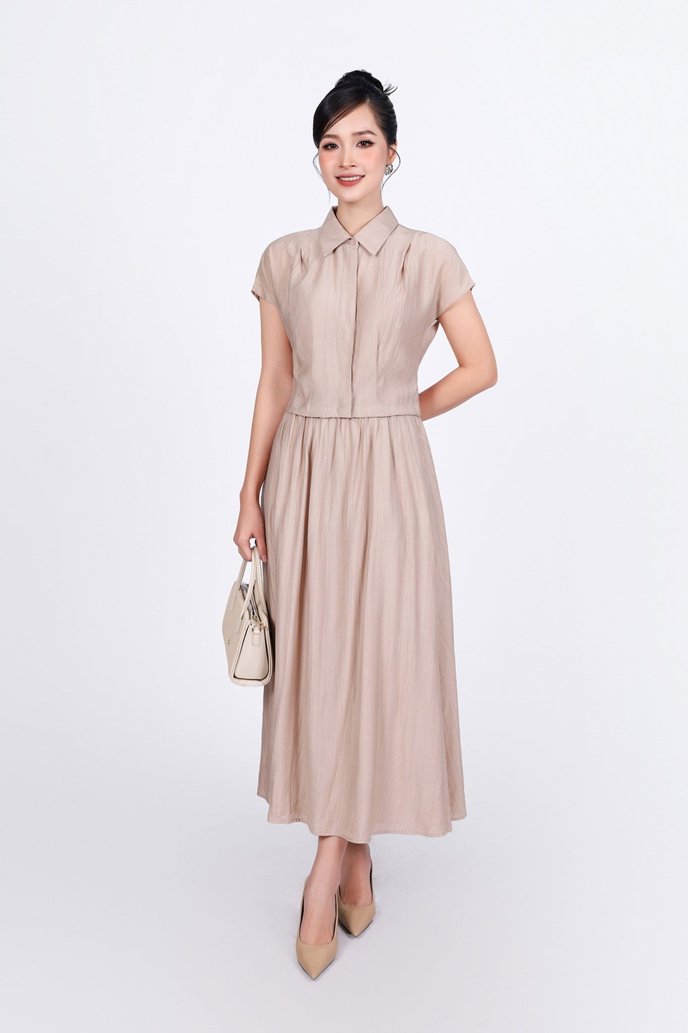 BAK33442 - Áo kiểu công sở vải thô nhăn mỏng dáng lửng cổ đức vai chờm cài khuy thân trước - PANTIO