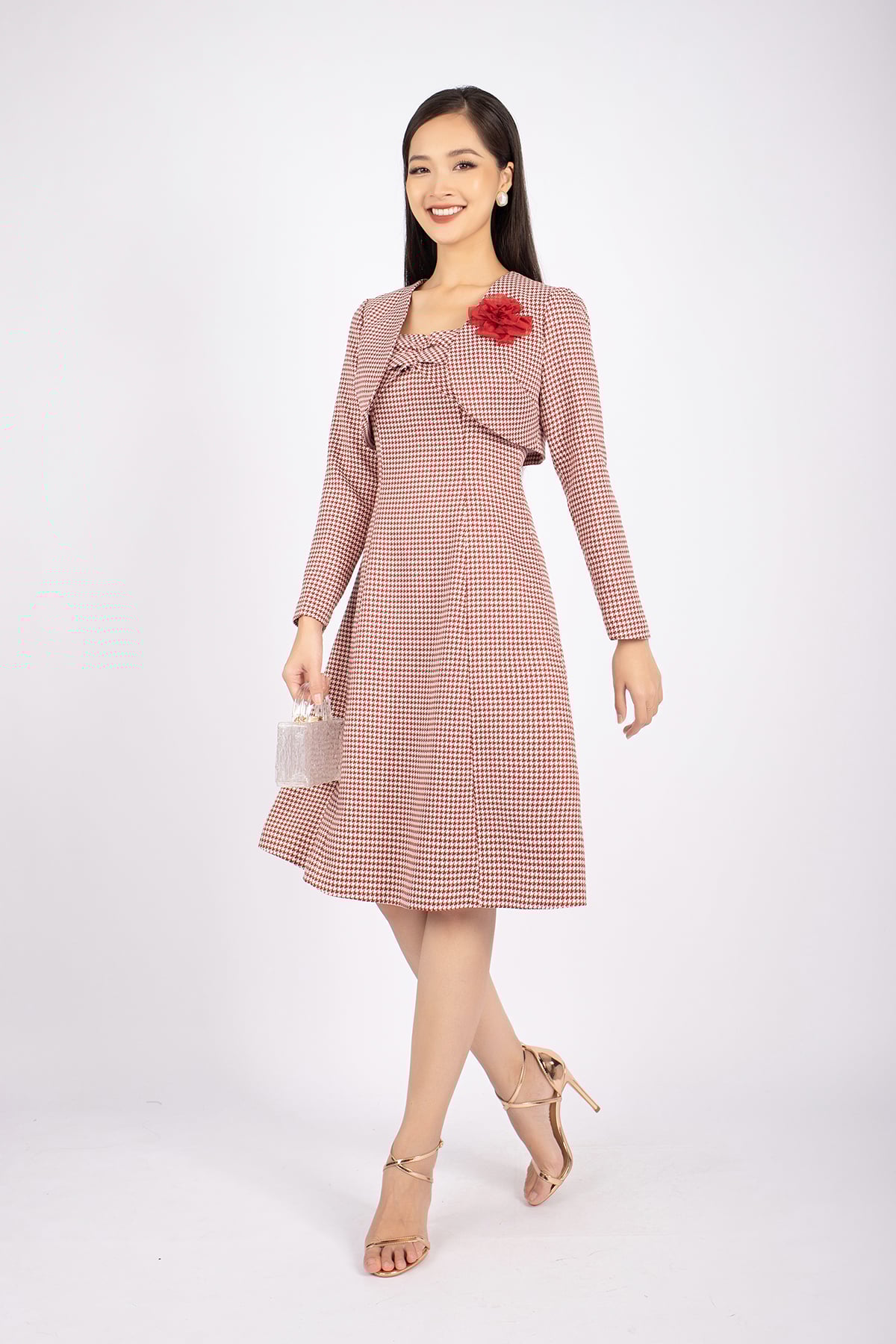 BAK72680 - Áo khoác dạo phố vải dạ dáng croptop vạt tròn tay dài - PANTIO