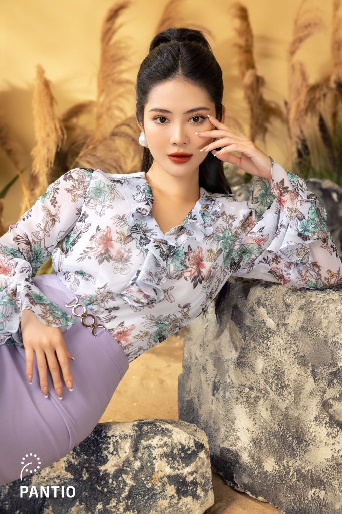 BAK72694 - Áo kiểu công sở vải chiffon dáng suông cổ kiểu thân đổ bèo cửa tay loe - PANTIO