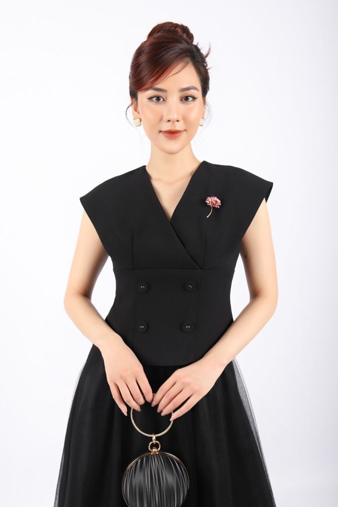 BAK72883 - Áo kiểu công sở vải tuytsi dáng peplum cổ V vai liền đính cúc kèm cài áo trang trí - PANTIO