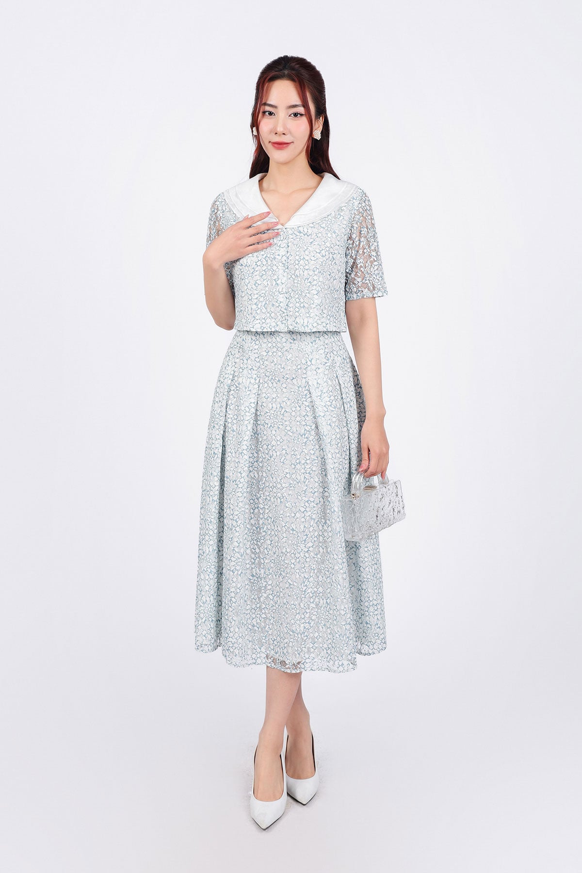 BAK73210 - Áo kiểu dạo phố vải ren hoa hai lớp lót tơ dáng lửng cổ kiểu tay cộc cài khuy trước - PANTIO