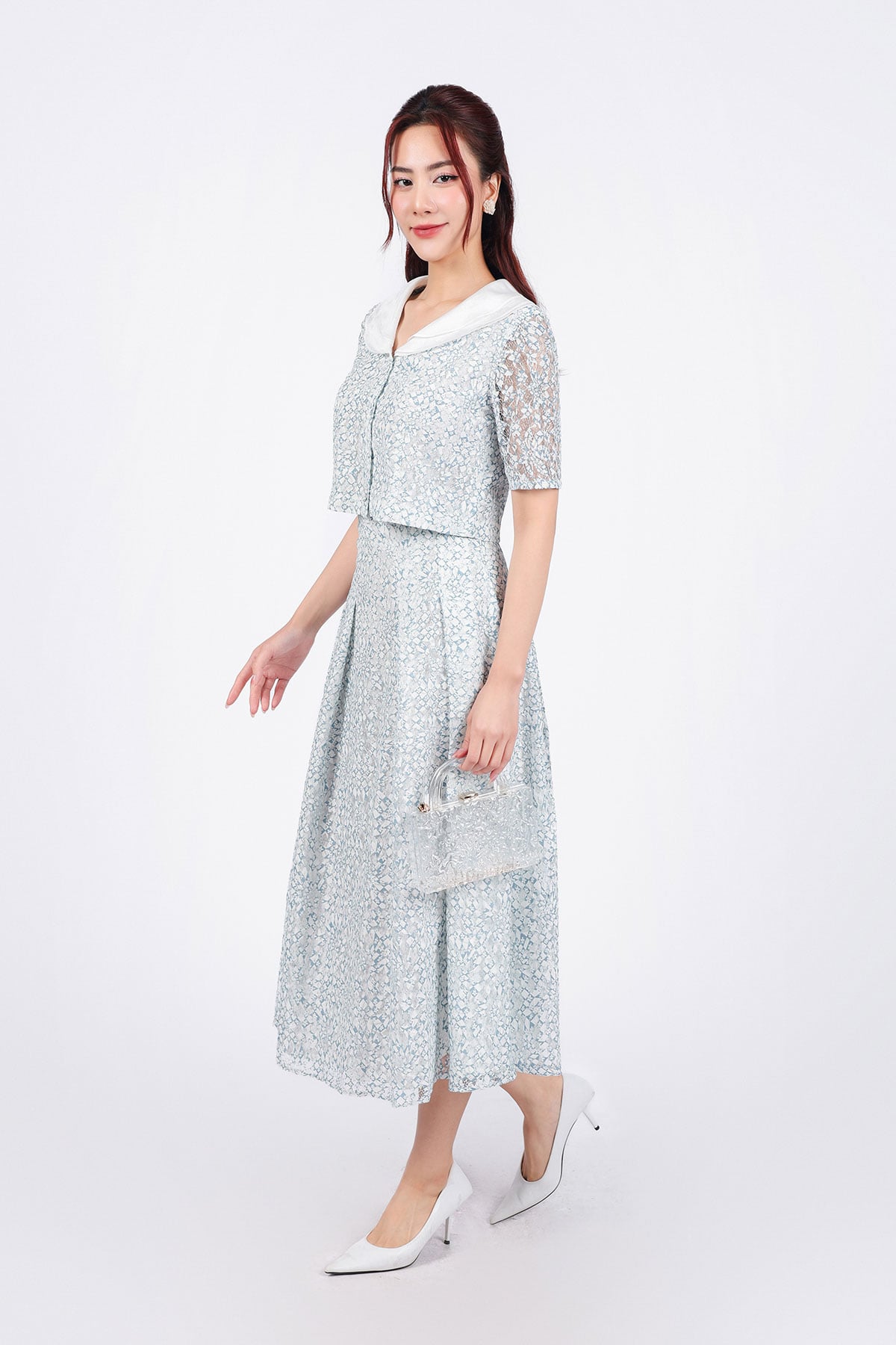 BAK73210 - Áo kiểu dạo phố vải ren hoa hai lớp lót tơ dáng lửng cổ kiểu tay cộc cài khuy trước - PANTIO